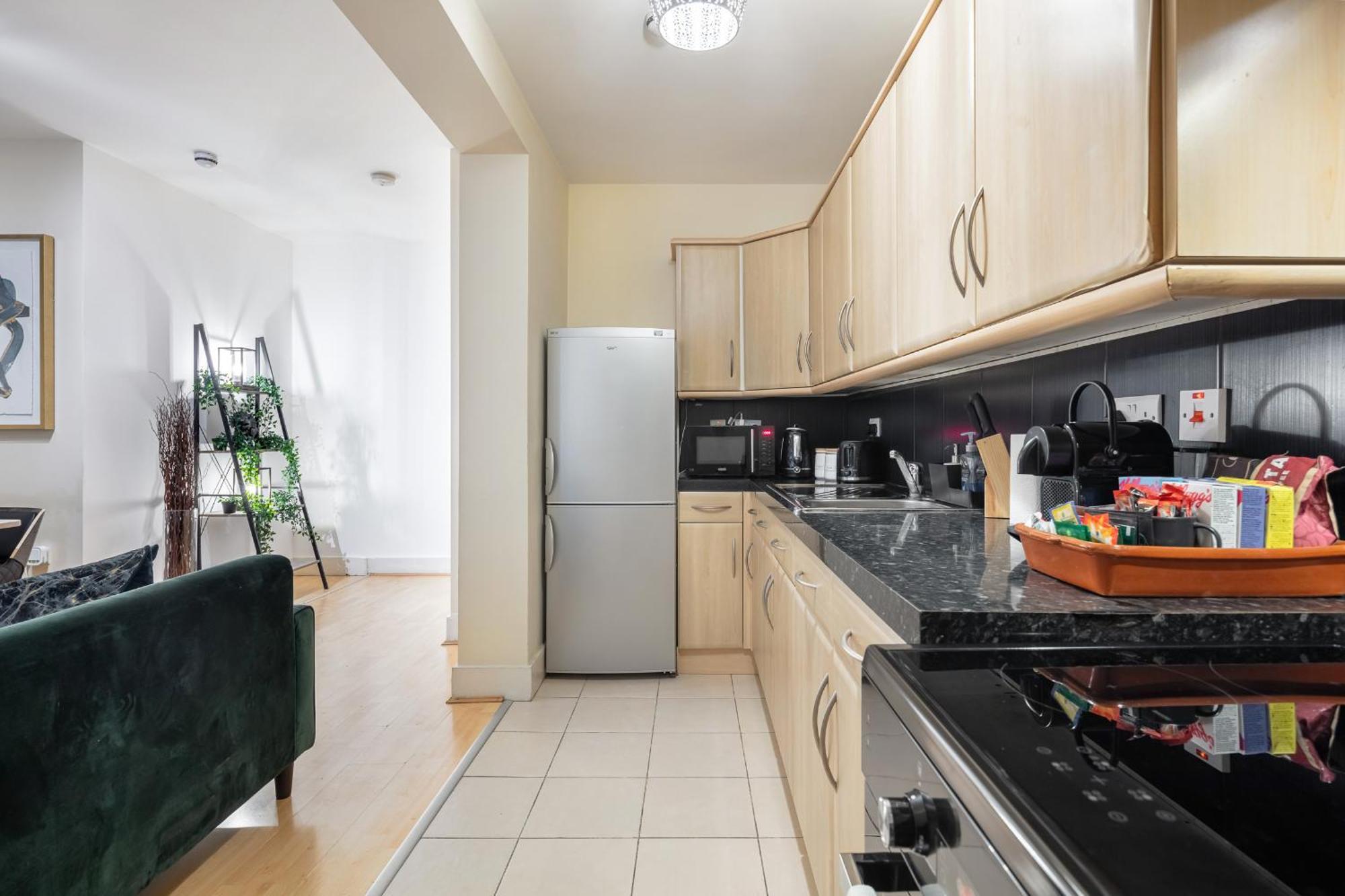 Elegant Kensington Apartment With Patio Londra Dış mekan fotoğraf