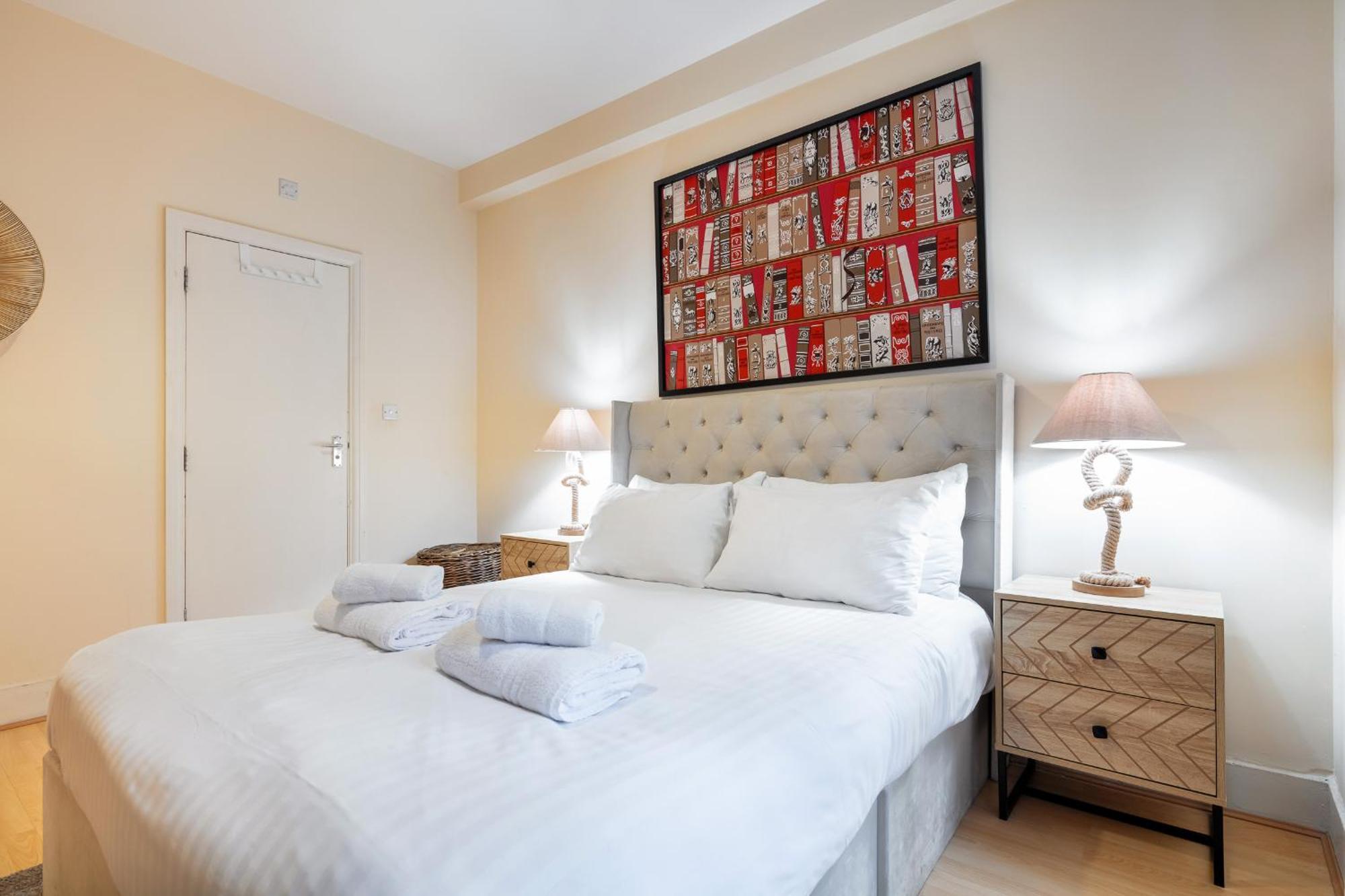 Elegant Kensington Apartment With Patio Londra Dış mekan fotoğraf