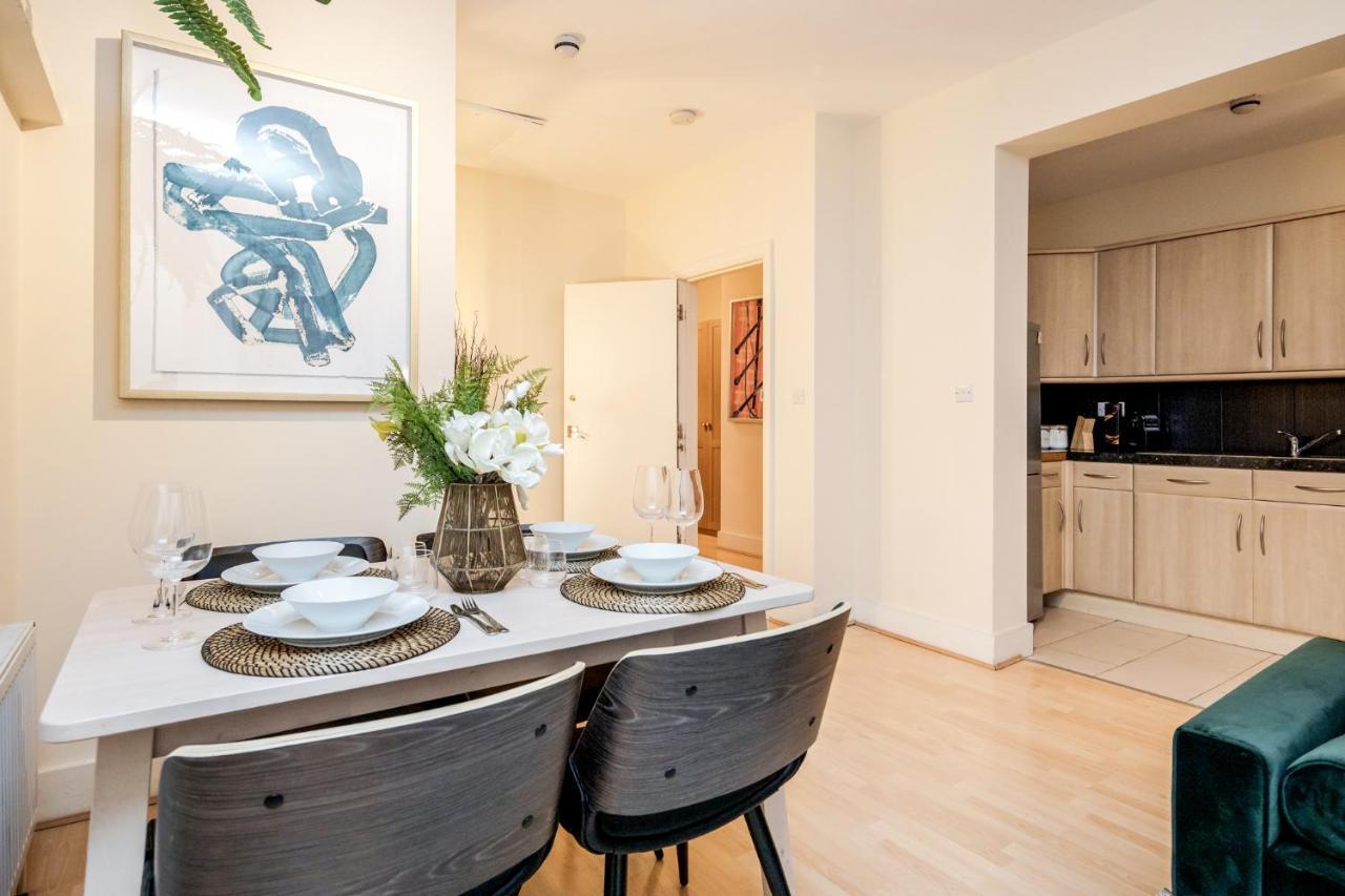 Elegant Kensington Apartment With Patio Londra Dış mekan fotoğraf