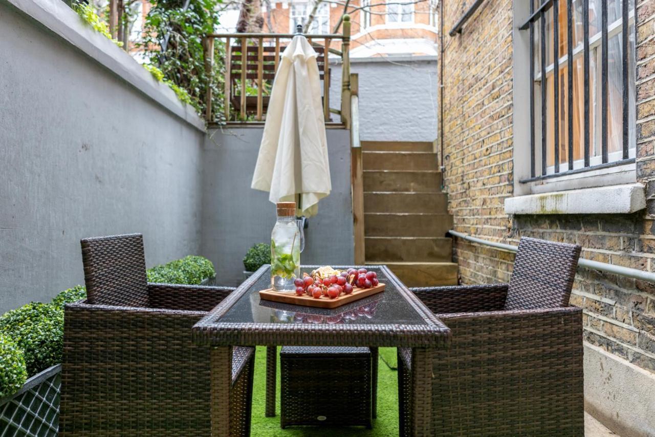 Elegant Kensington Apartment With Patio Londra Dış mekan fotoğraf
