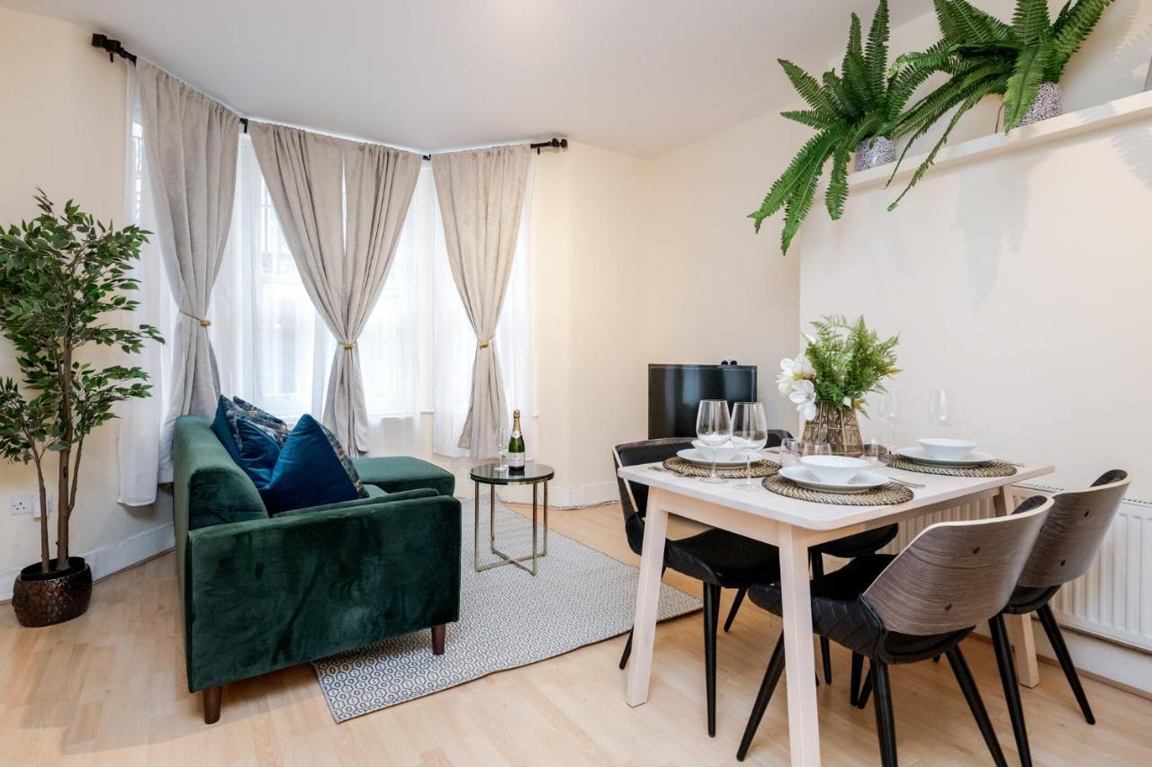 Elegant Kensington Apartment With Patio Londra Dış mekan fotoğraf